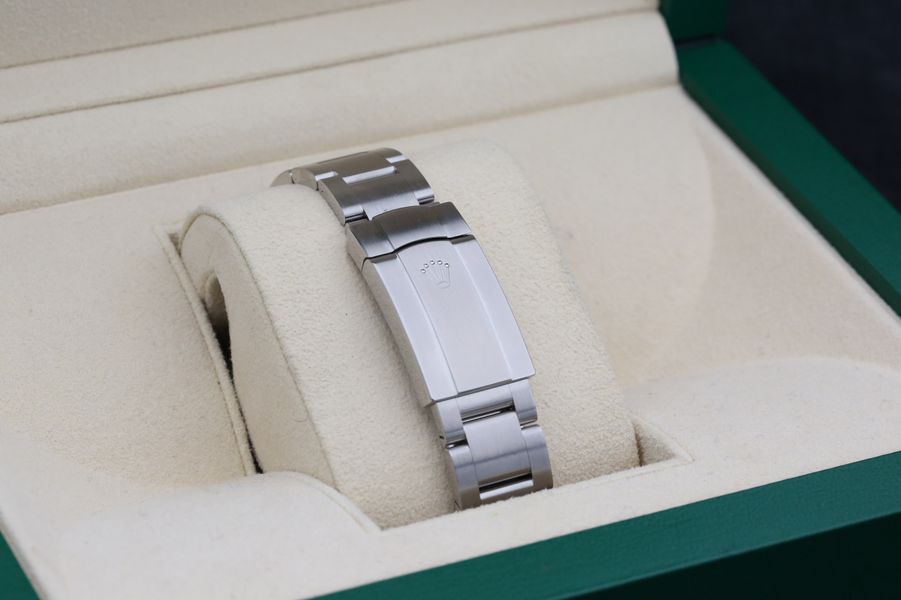 Rolex Oyster Perpetual 126000